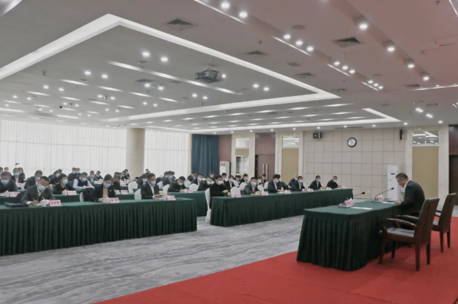 鞍勤集團、溫泉集團舉辦貫徹落實(shí)市第十三次黨代會(huì )精神宣講報告會(huì )