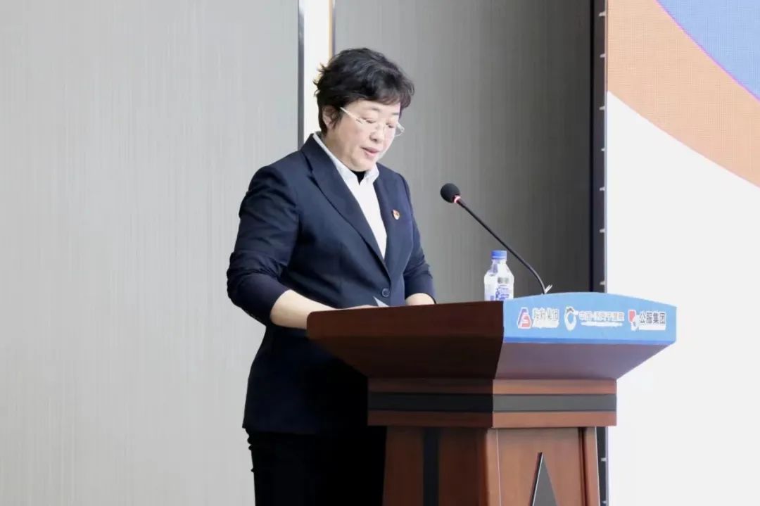鞍勤集團、溫泉集團、公服集團2023年新任干部任前集體談話(huà)及集體送任儀式圓滿(mǎn)結束